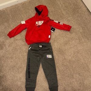 NBA SWEAT SUIT 4t NWT
